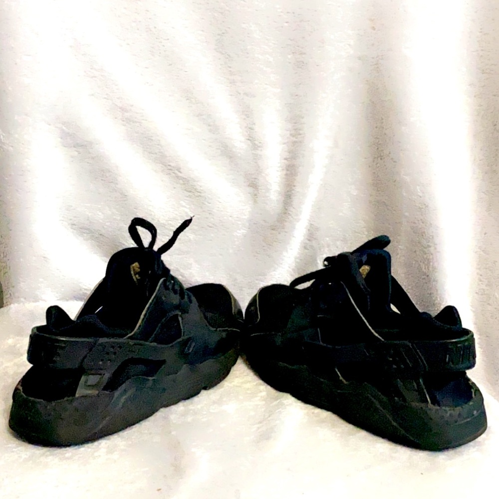 Nike Huaraches size 1.5